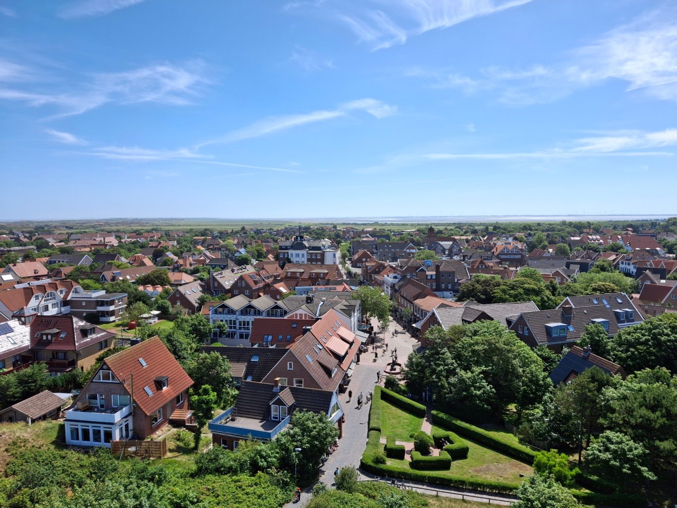 Ausblick vom Wassertum über den Ortskern Das Inseldorf von oben