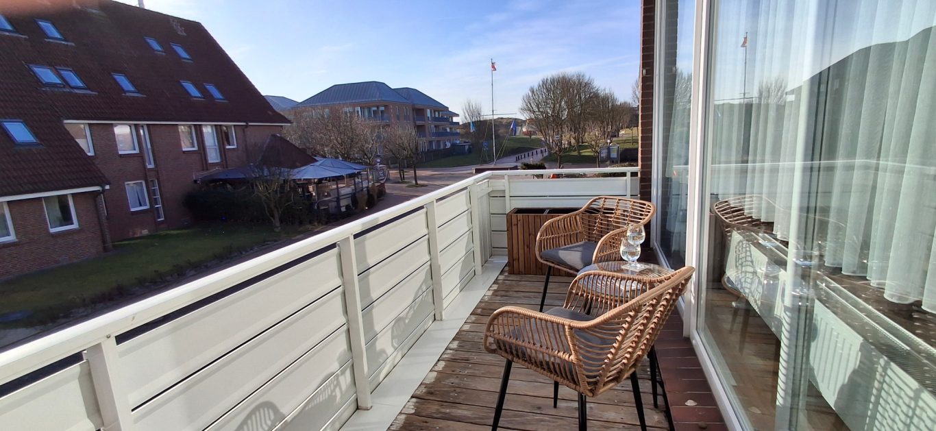 Balkon mit Blick auf die Kur- und Barkhausenstraße